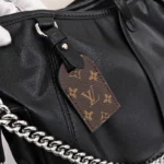Lv Carryall Black Warrior Size 33.5 × 23 × 15cm Style Retro Fashion Women's Shoulder Bag - Image 3